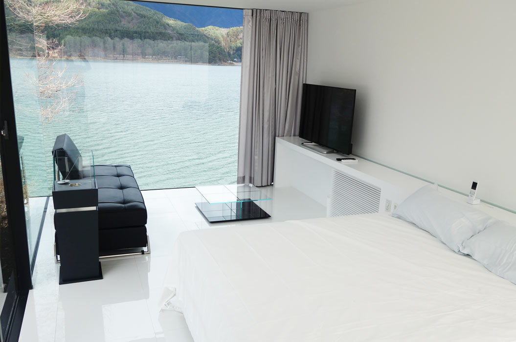 マスターベッドルーム